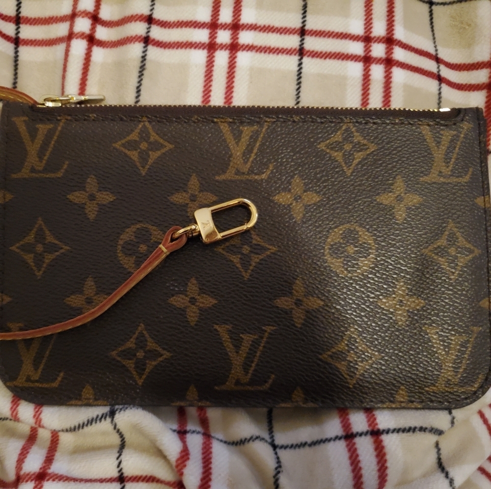 Louis Vuitton Monagram Pochette